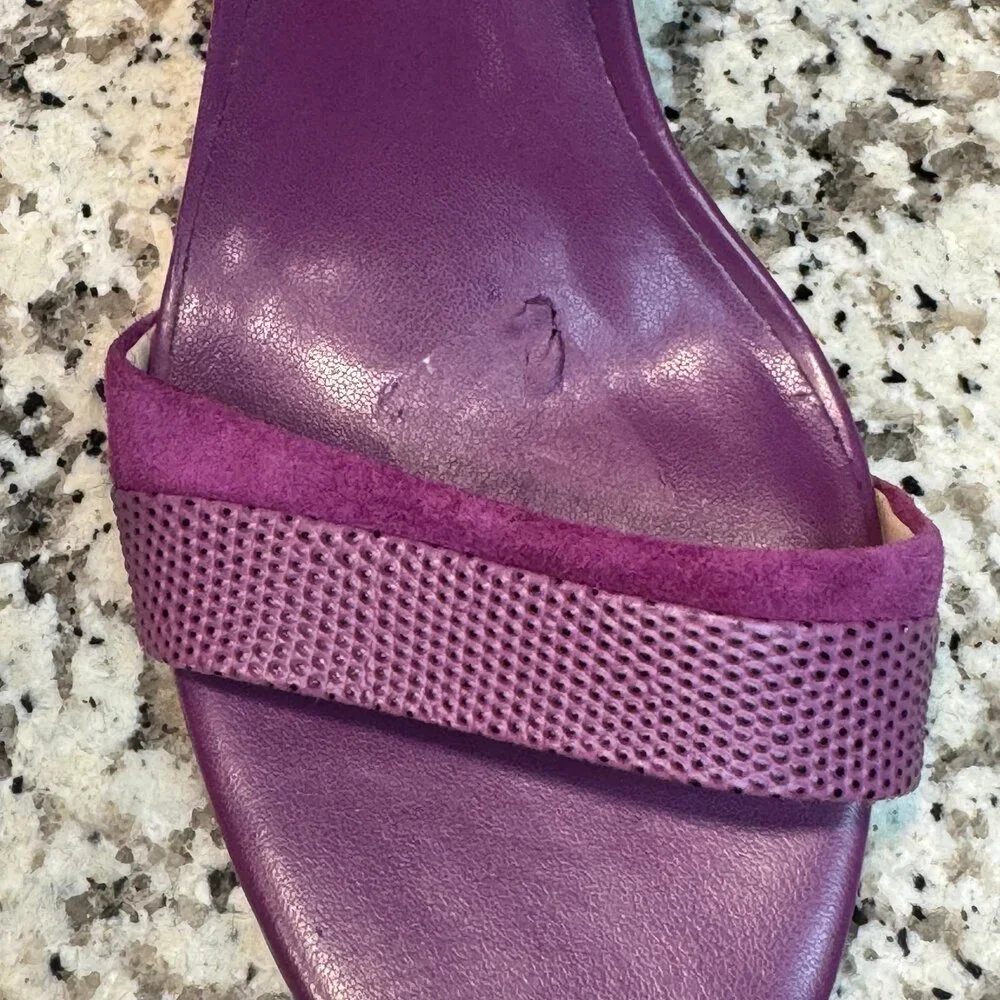 WHITE HOUSE BLACK MARKET PURPLE EMBOSSED LEATHER TASSEL ANKLE STRAP SIZE 9